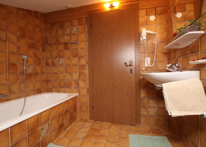 Ausfernerhof * بيروانغ